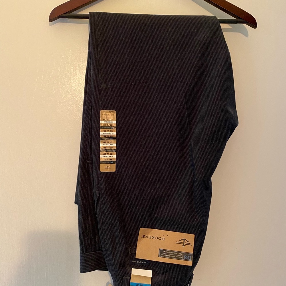 Men’s DOCKERS signature Khaki